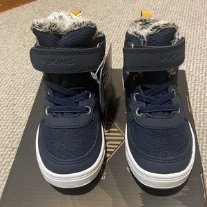 NWT toddler boy boots